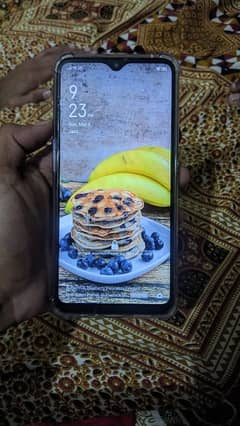 Oppo F11 for sale.