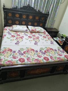 king size bed with mattress