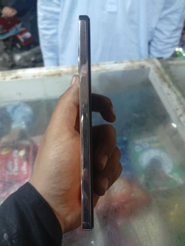 Oppo Reno 12f 12gb 256gb with Box and charger 4