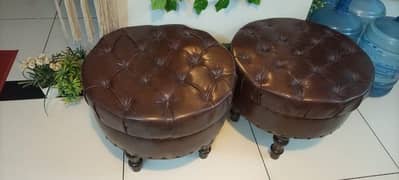 leather comfy Seti and chair for urgent sale condition 9/10