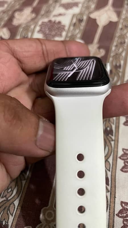 Apple Watch SE 2022 - 2nd gen - 40mm - Silver 3