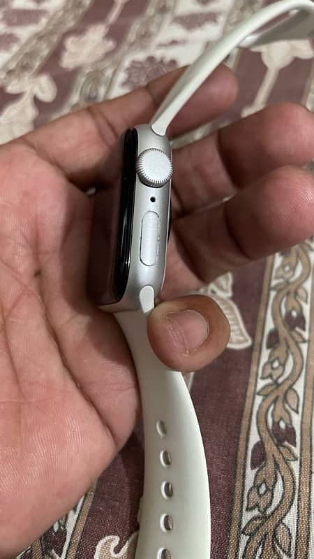 Apple Watch SE 2022 - 2nd gen - 40mm - Silver 4