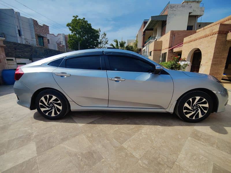 Honda Civic Oriel 2017 4