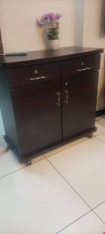 2 door moveable cupboard for sale condition 9/10 urgent sale 1