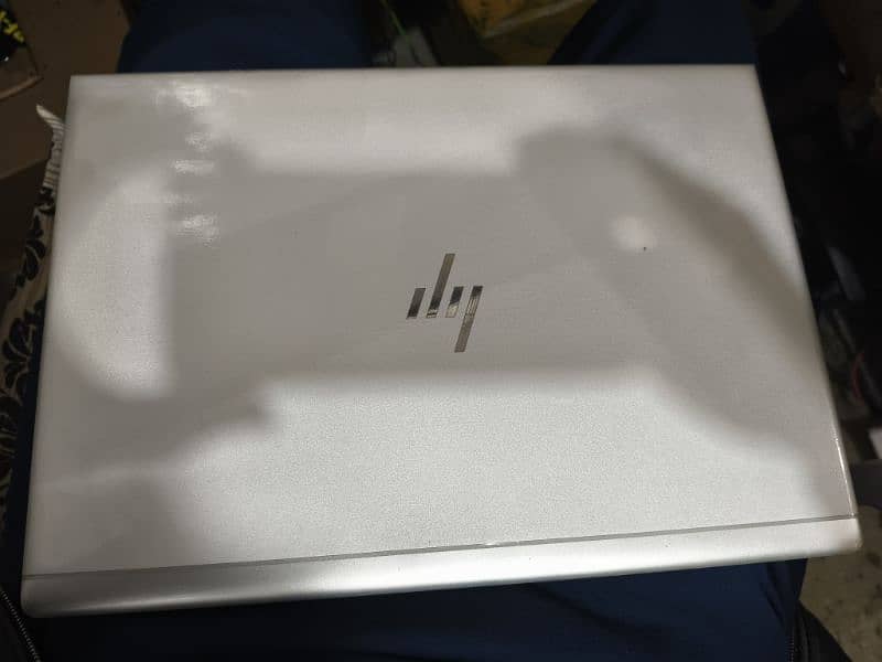 HP laptop EliteBook 840 G6 (Ram 8gb / 512 M2 SSD) 1