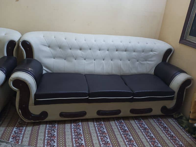 5 seater sofa set , carpet 12 × 13 and glass table 0