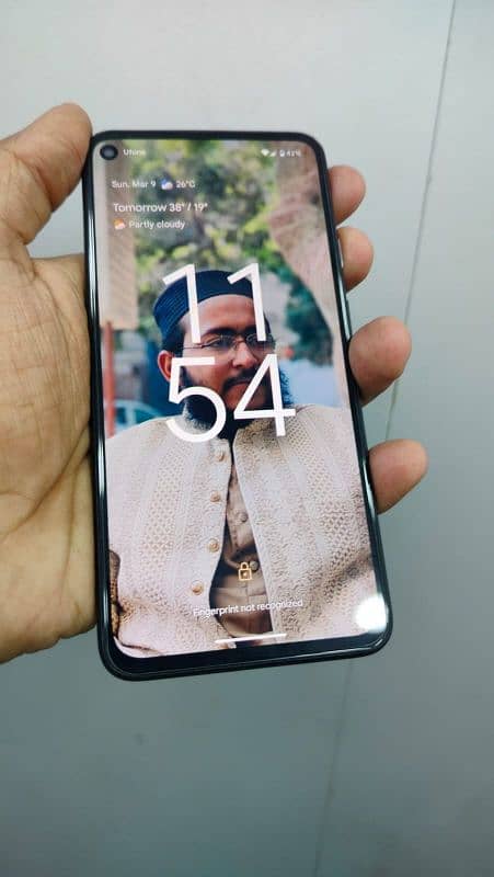 i am selling my Google pixel 4a5g 6 gb128gb 0