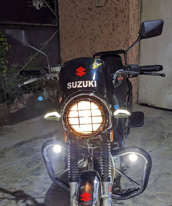 SUZUKI GS 150 SE 18 END GOLDEN NO 19 8