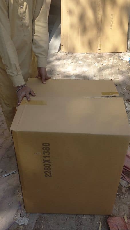 Cartons boxes Flyers/Packing Material Cargo box/Bubble/ Stretch Wrap 12