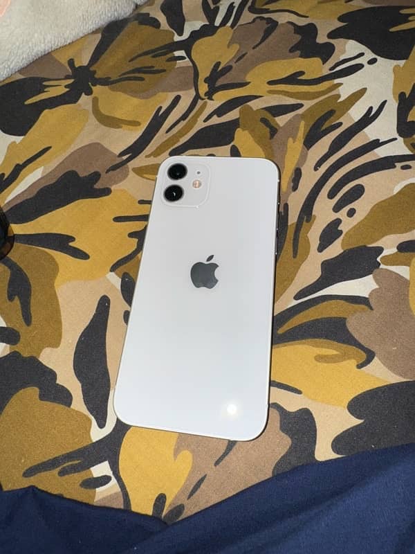 IPHONE 12 white colour for sale 4