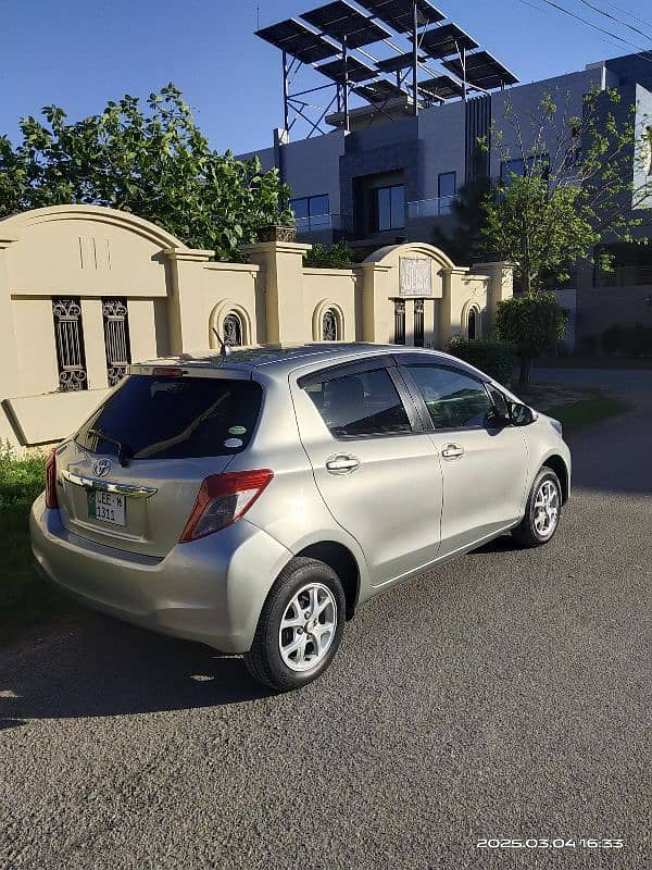 Toyota Vitz 2013 2