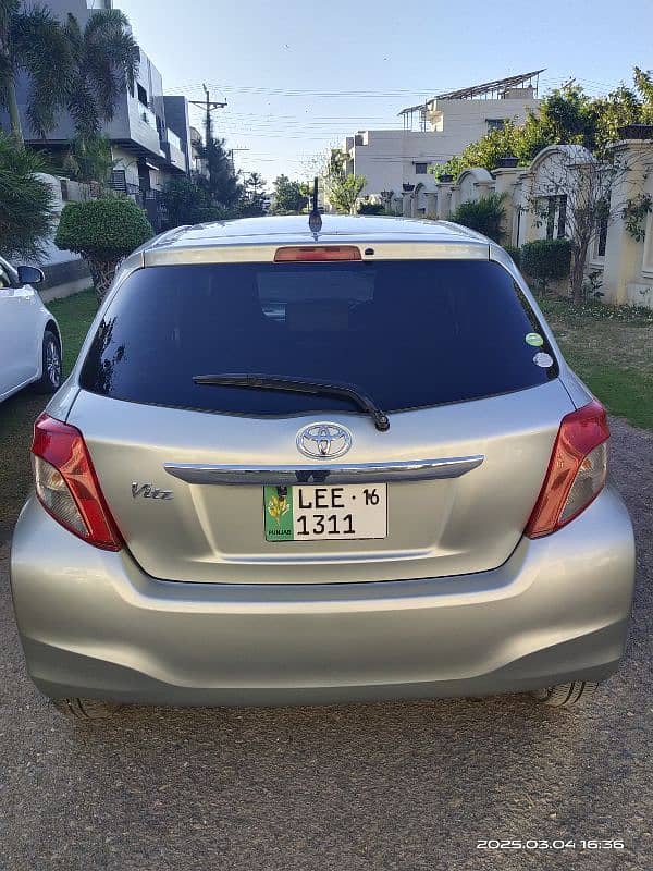 Toyota Vitz 2013 4