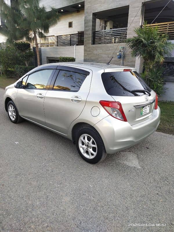 Toyota Vitz 2013 5