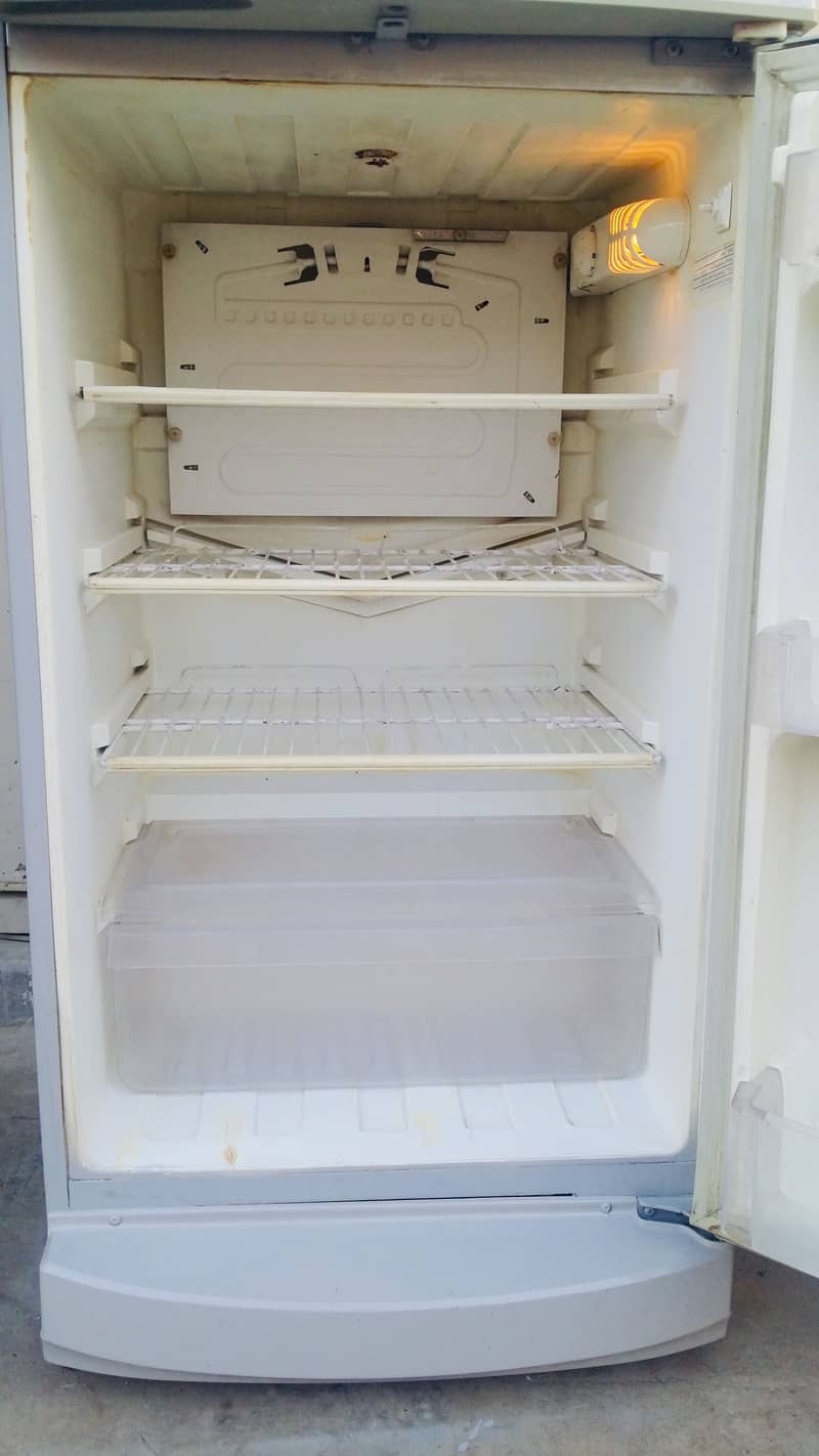 Pel Fridge, Full Genuine, Just Like A Brand New 11