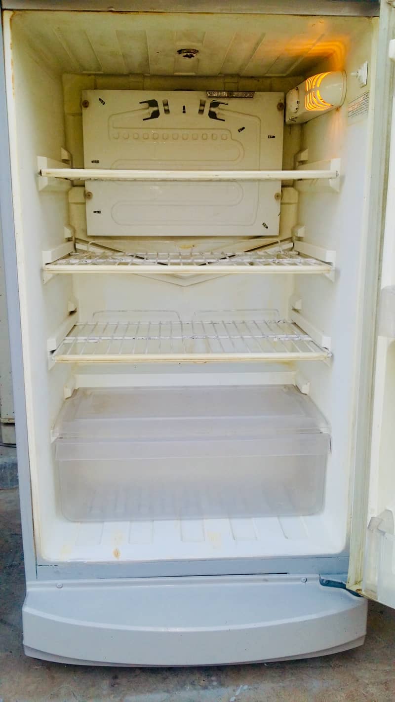 Pel Fridge, Full Genuine, Just Like A Brand New 12