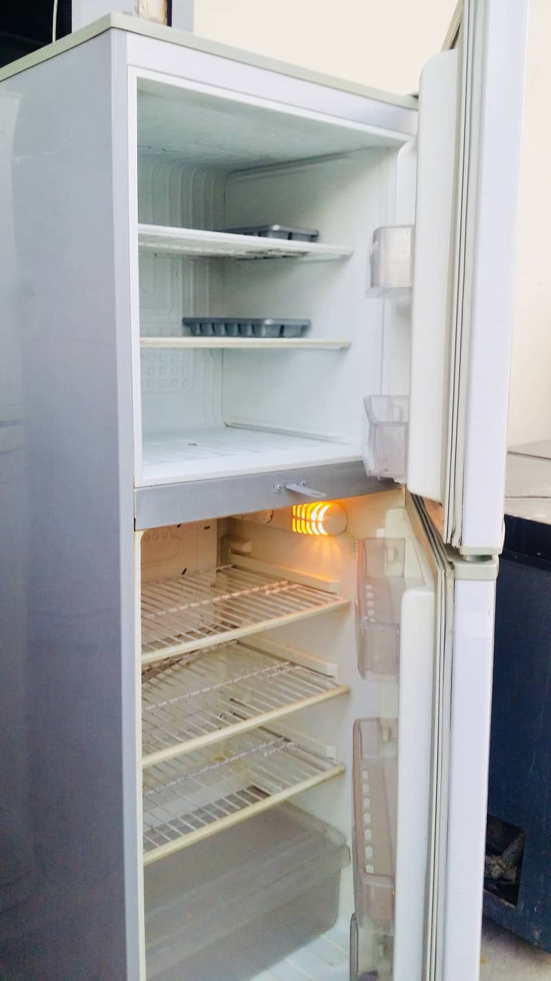 Pel Fridge, Full Genuine, Just Like A Brand New 15