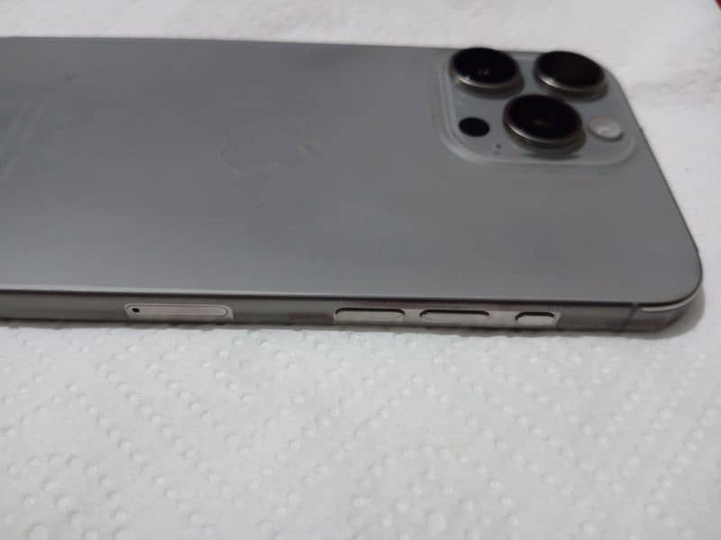 Iphone 15 pro max HK Model 2