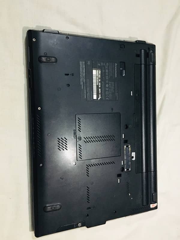 LENOVO THINKPAD LAPTOP WITH FREE CHARGER 4