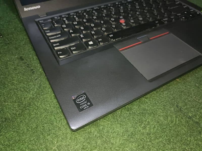 Lenovo Thinkpad T450s (Core i5-5th Gen) 1