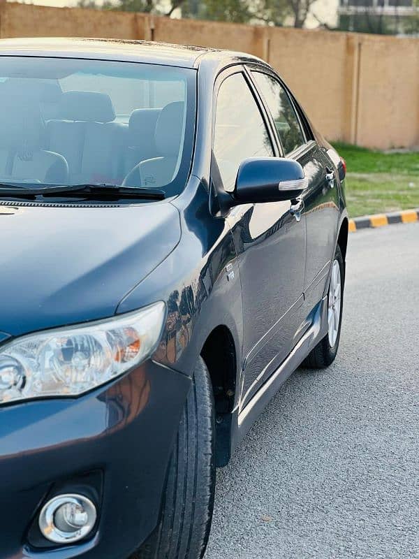 Toyota Corolla Altis 2011 4