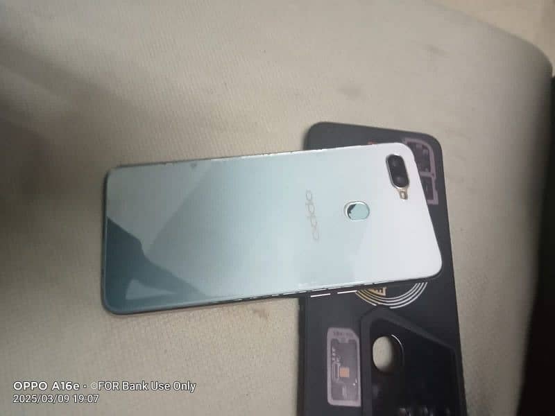 OppO F9, 6/128 2