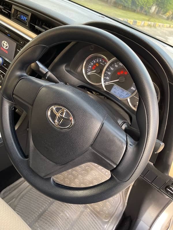 TOYOTA COROLLA GLI 2018 KARACHI REGISTERED 8