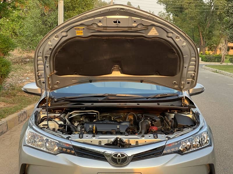 TOYOTA COROLLA GLI 2018 KARACHI REGISTERED 15