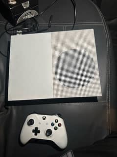 X Box One S 356GB