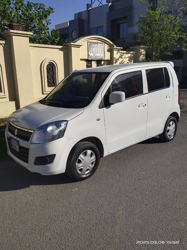 Suzuki Wagon R 2018 4