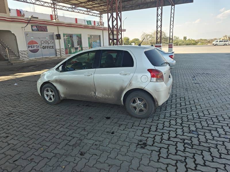 Toyota Vitz 2010 3