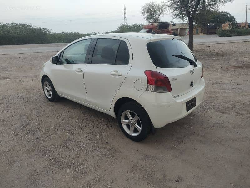 Toyota Vitz 2010 16