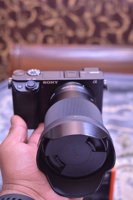 Sony A6400 with Sigma 16mm F1.4 DC DN Professional Mirrorless Dslr 4