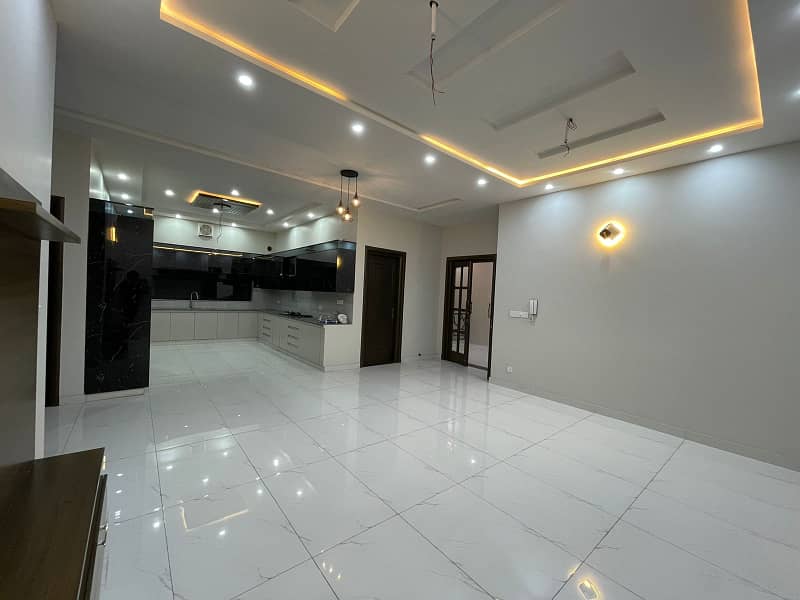 1 KANAL LUXURY HOUSE AVAILABLE FOR SALE 26