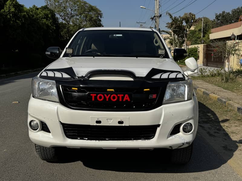 Toyota Hilux Vigo Champ G, Double Cabin 2015 Model 1