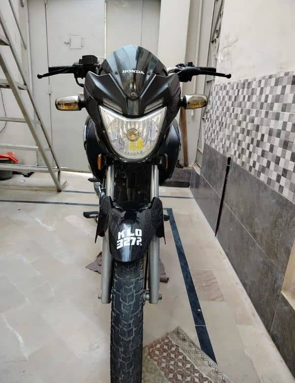 Honda CB 150f 2018 model urgent sell 03048376761 3