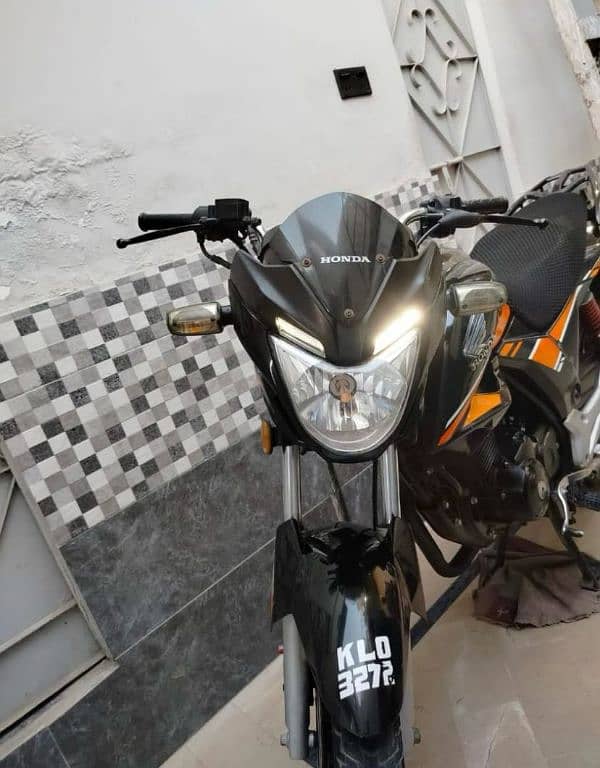 Honda CB 150f 2018 model urgent sell 03048376761 4