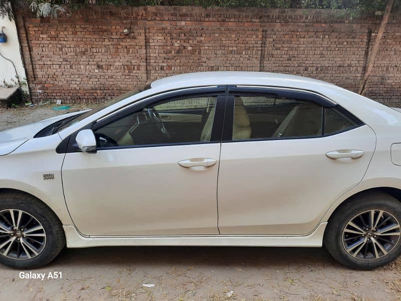 Toyota Corolla Altis 2019 3