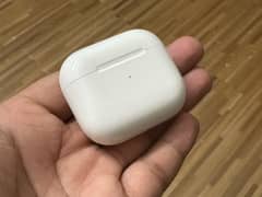 Airpods 3 - 100% functional, no fault but scratches on the case