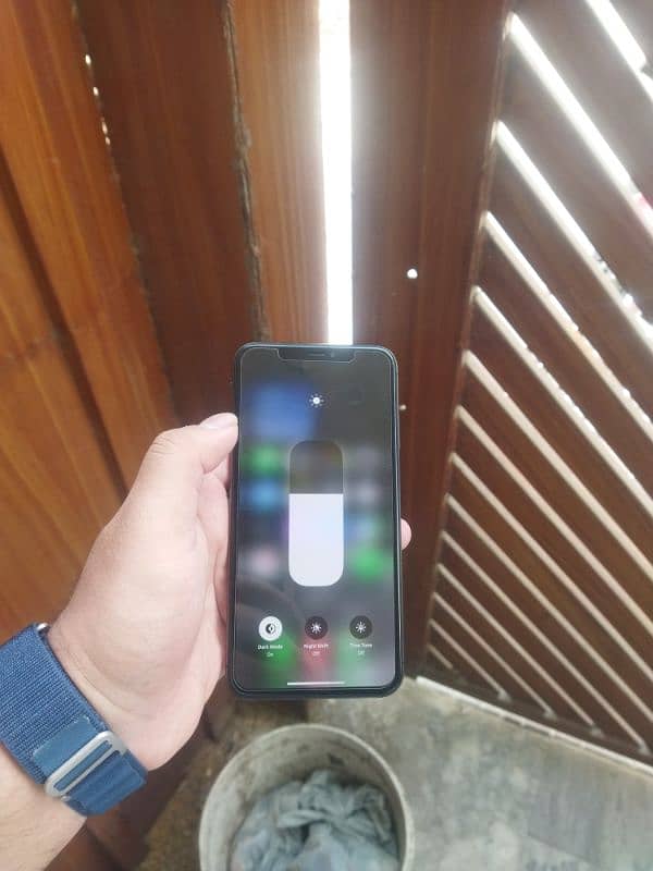 Iphone xsmax 256 gb pta approved single sim 0