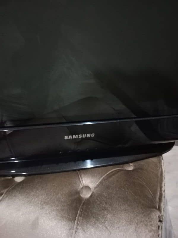 samsung orignl japnies tv for urgent sale condation 10/10 4