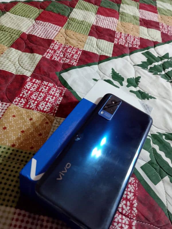 vivo y15s 4