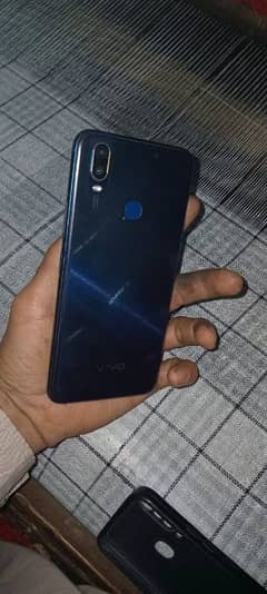 Vivo y11