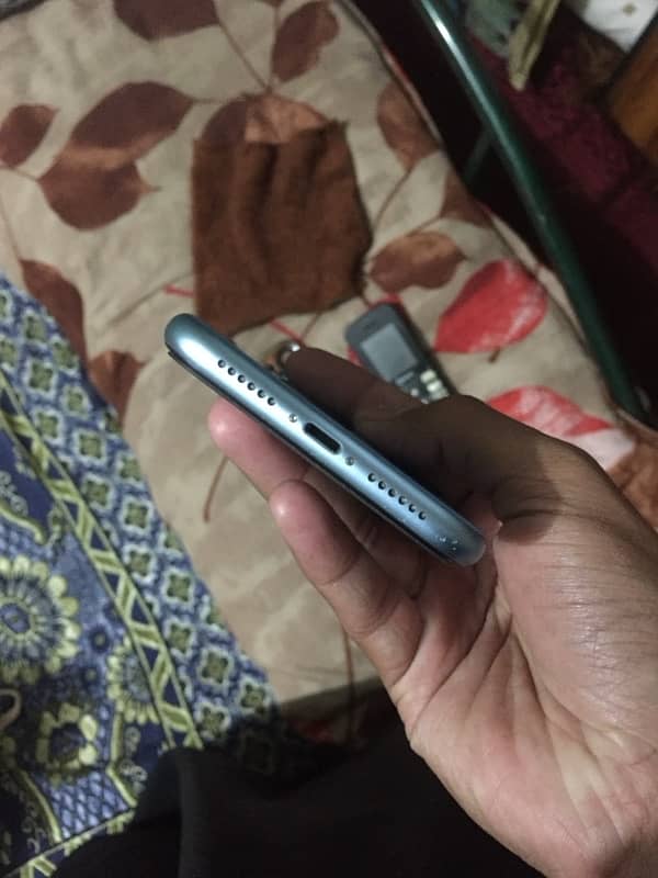 IPhone XR Non PTA Jv Totally Original no open no repair 82 health 4