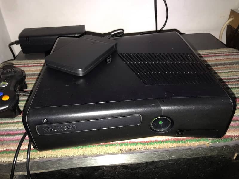 Xbox 360 Slim 1