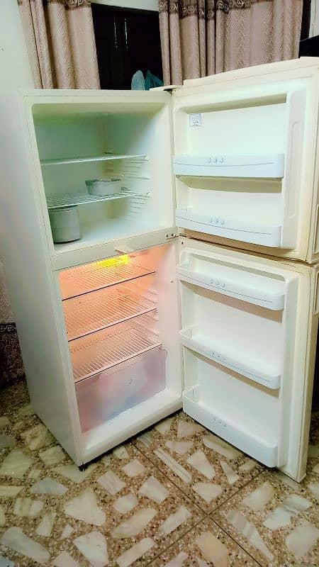 Haier large saiz fridge 5