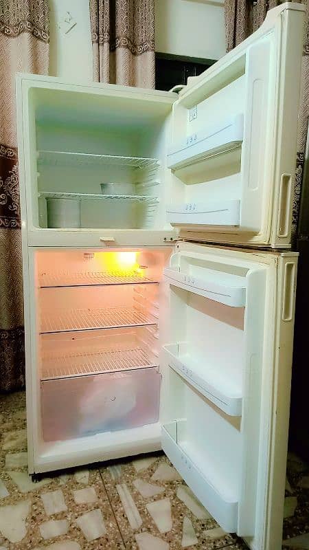 Haier large saiz fridge 6