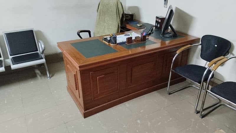 office furniture just like brand new 4