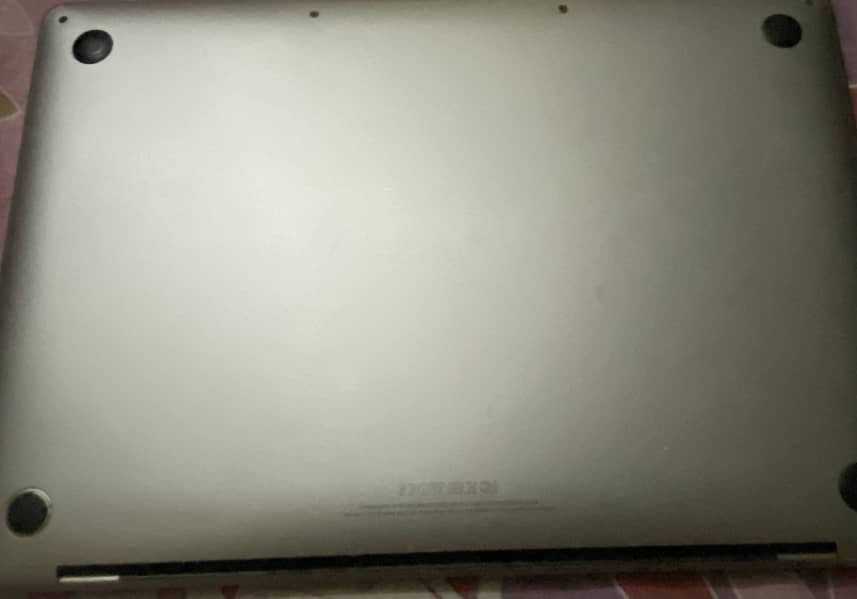 MacBook Pro 2017 Model 1708 4