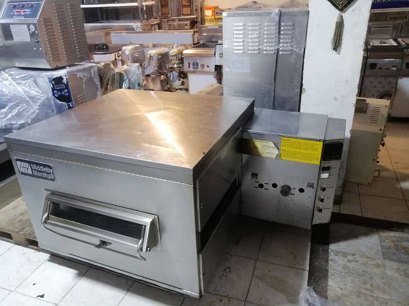 Pizza conveyor oven middle by Marshall/Gasro/deck oven south star/7sta 1