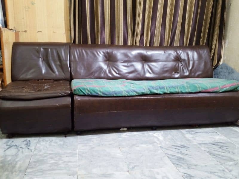 Sofa Available Ha ok Read The Distribution Carefully 2